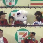 埼玉西武ライオンズ　観客のキスにチョ~恥ずかしがるライナ！